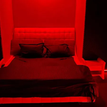 Kinky Red Plesure Bukarest